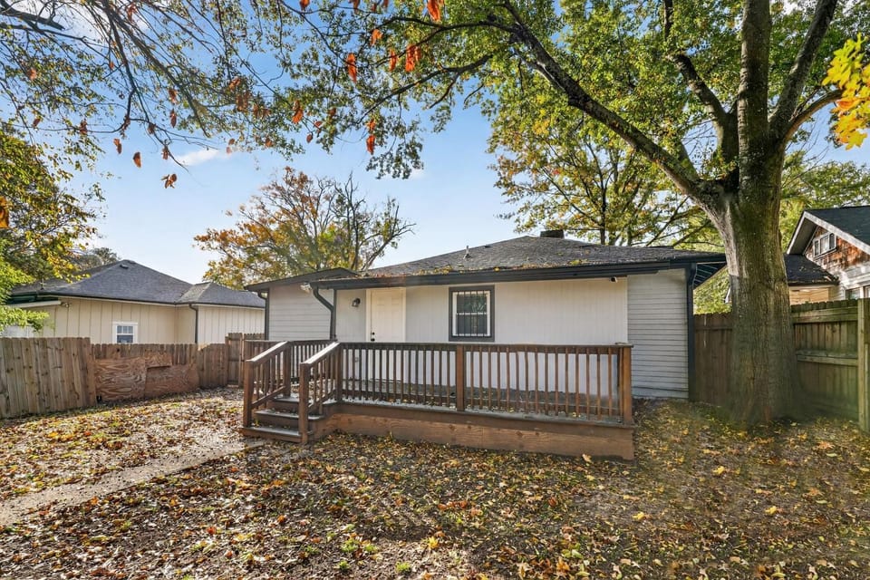 Spacious 3br Mozley Park Home With Fenced Yard House in Atlanta