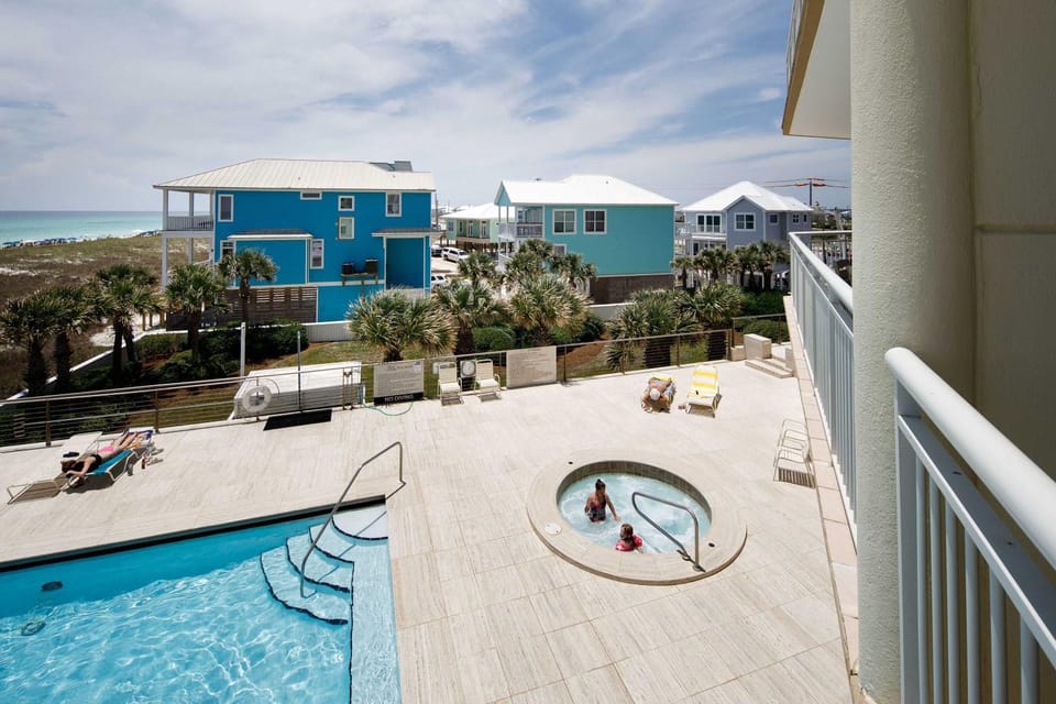 Belle Mer 202 Large Gulf Front condo on Navarre B House in Pensacola Beach