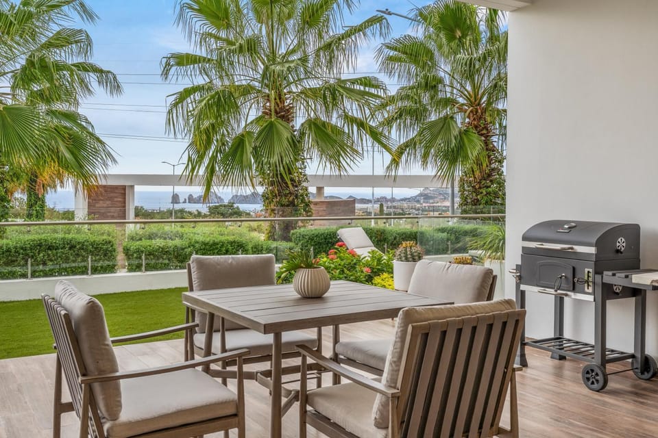 BBQ facilities, Garden, Dining area, City view
