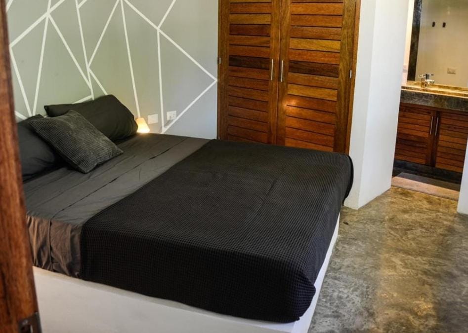 Nomadas 5 bdrs villa with private pool 2nd line to beach Villa in Las Terrenas