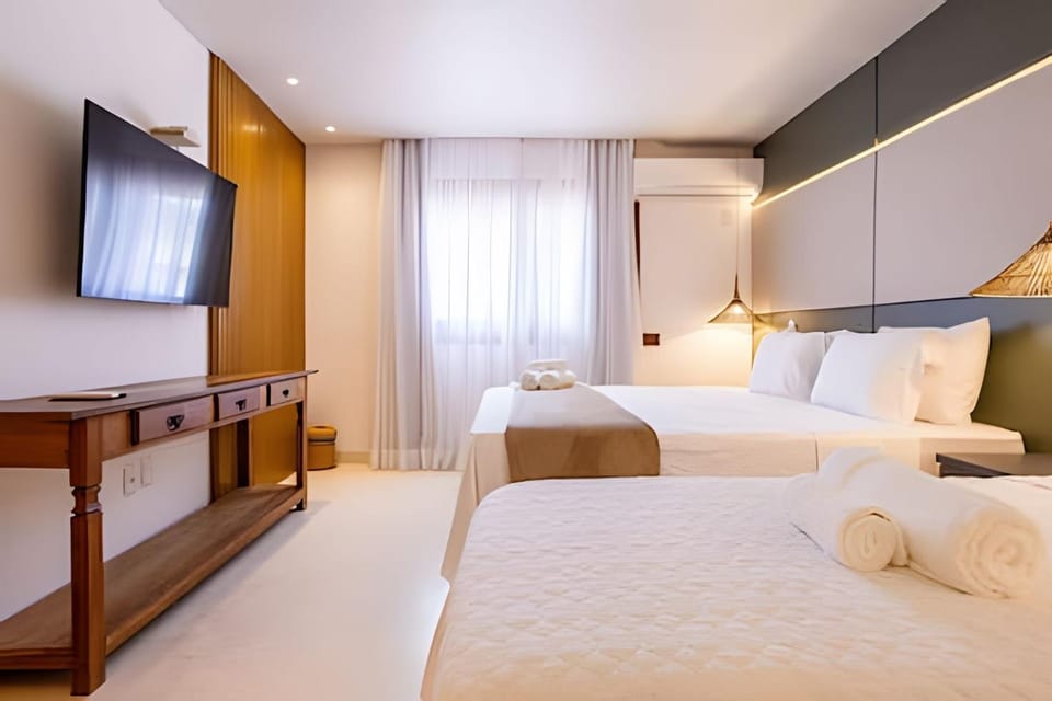 Bed, TV and multimedia, Photo of the whole room, Bedroom, towels, air conditioner