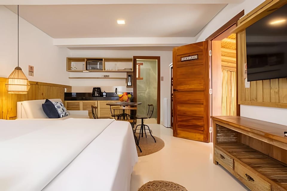 Communal lounge/ TV room, TV and multimedia, Kitchen or kitchenette, Photo of the whole room, Seating area, Dining area, Evening entertainment