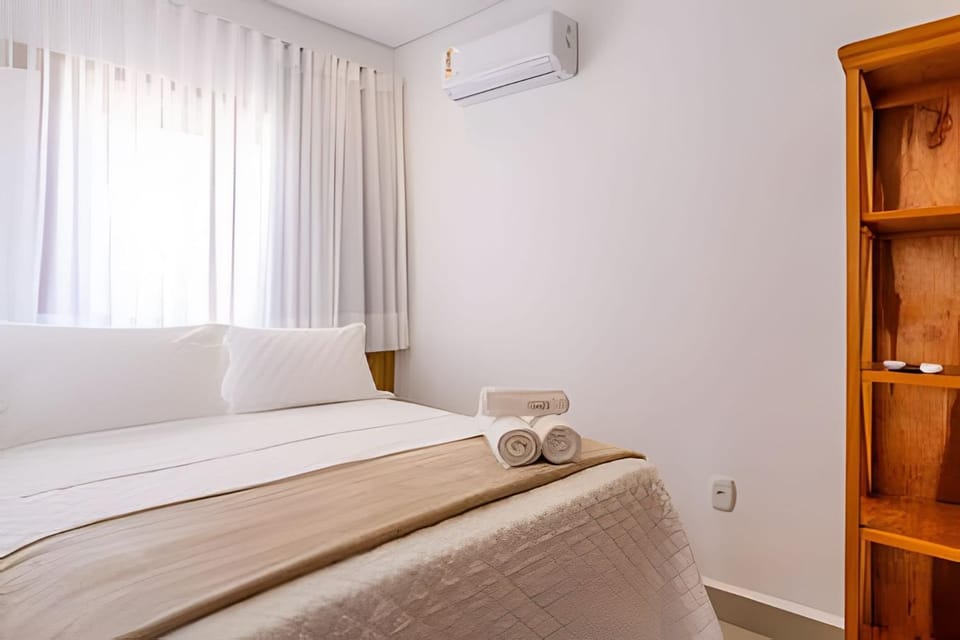 Bed, Photo of the whole room, Bedroom, air conditioner