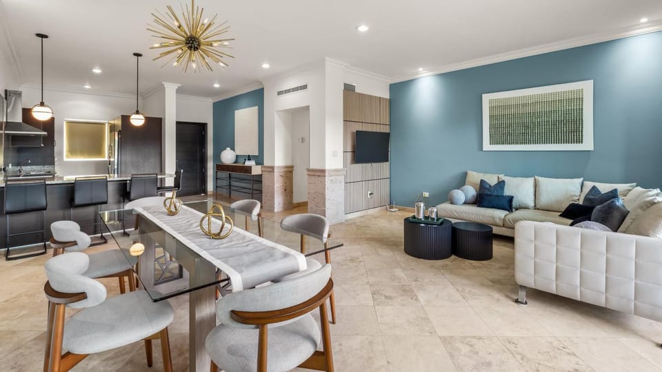 Kitchen or kitchenette, Living room, Lobby or reception, Dining area