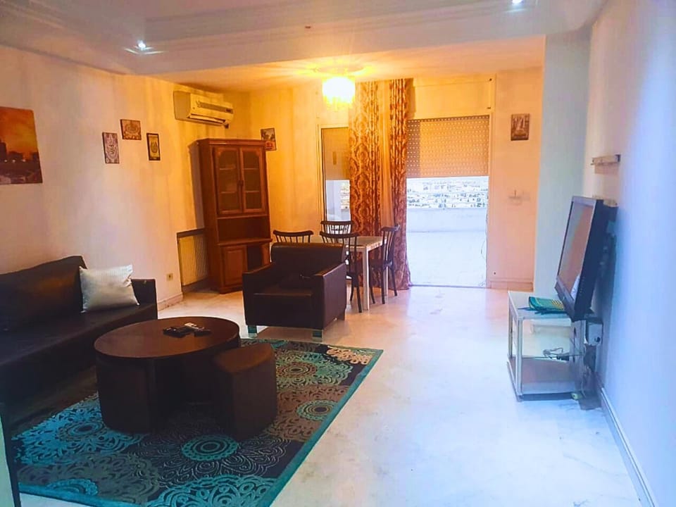 Communal lounge/ TV room, Spring, TV and multimedia, Kitchen or kitchenette, Living room, Seating area, Evening entertainment, heating, wardrobe, air conditioner