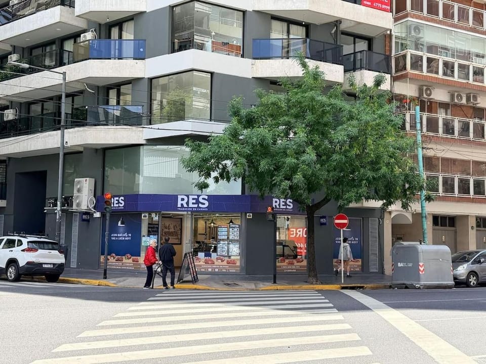 Palermo Portẽnito - A Cosmopolitan Nomad Oasis Apartment in Buenos Aires