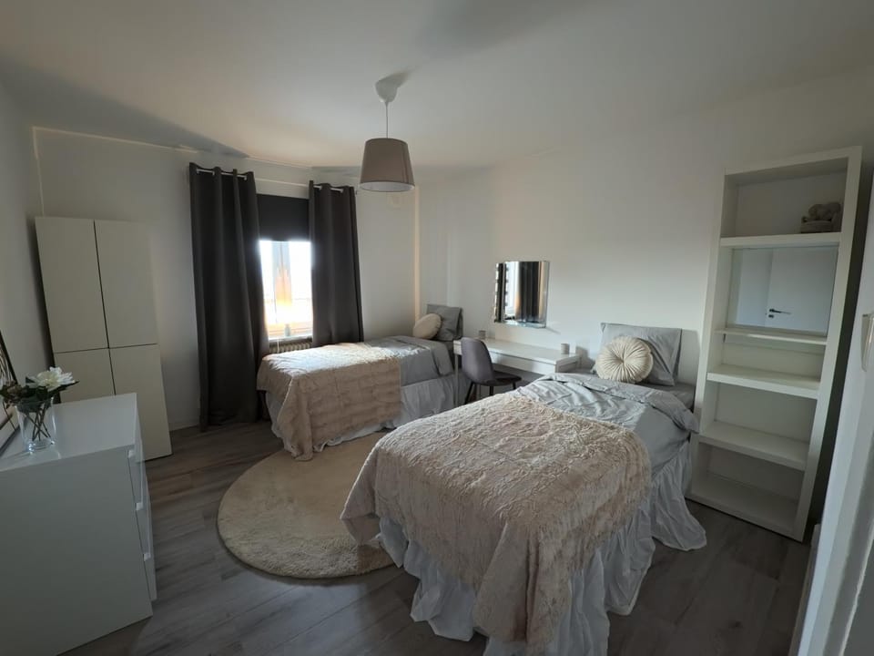 Whole 3-room apartment, 10 min from malmo C & 2 min from shops Apartment in Malmo