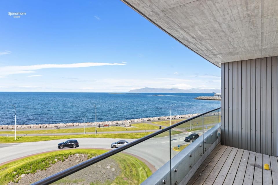 Premium Ice Apartments Atlantic Ocean Magic View Apartment in Reykjavik