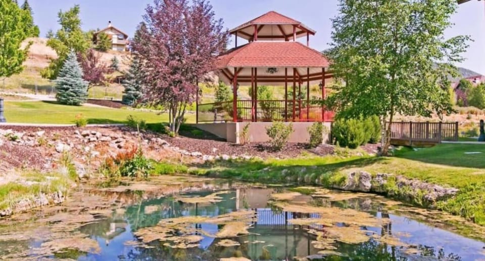 Alpine Double Queen Suite Near Deer Valley & Park City - 231 Apartment in Midway