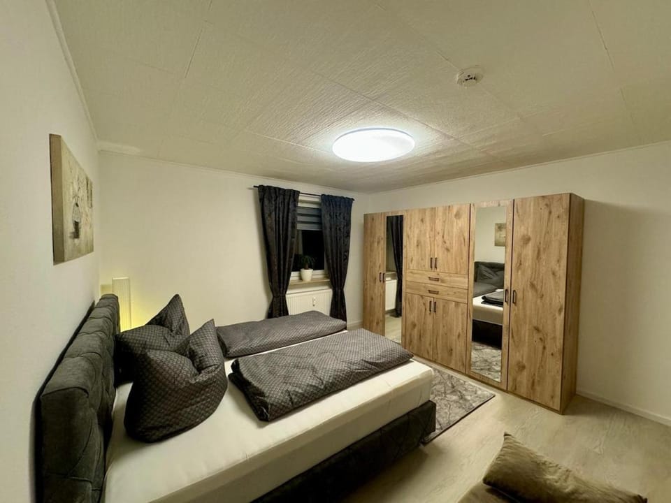 Bed, Bedroom, wardrobe