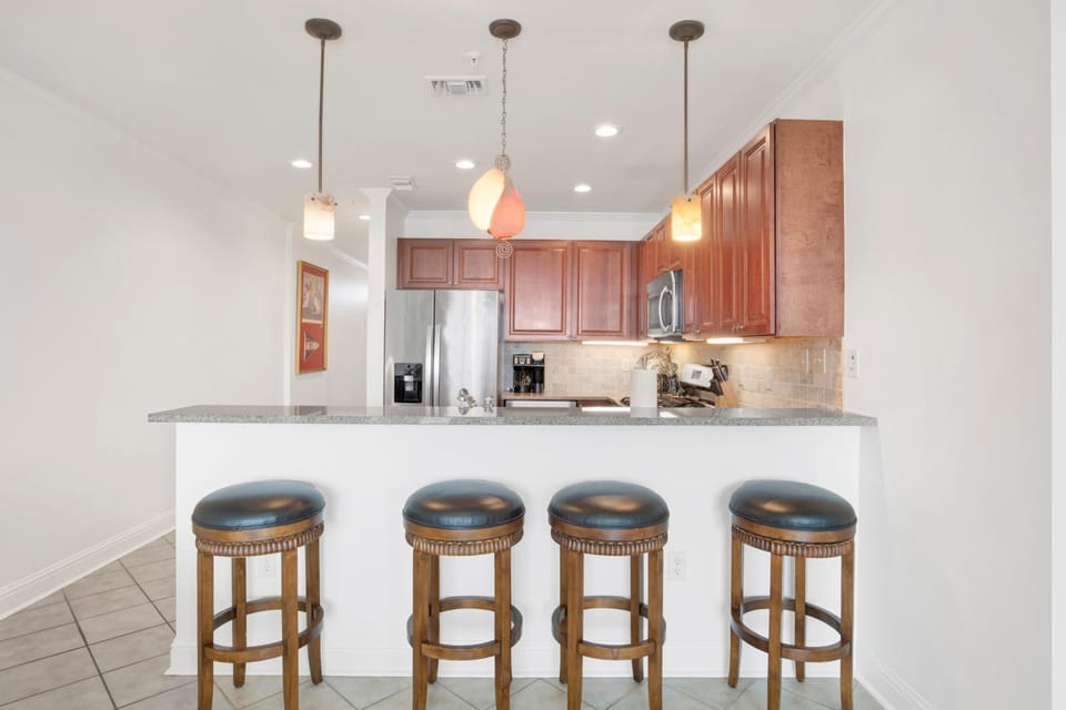 Coffee/tea facilities, Dining area