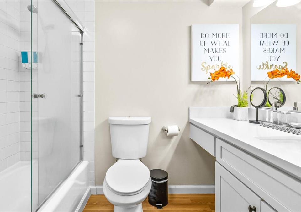 Toilet, Bathroom, Bath