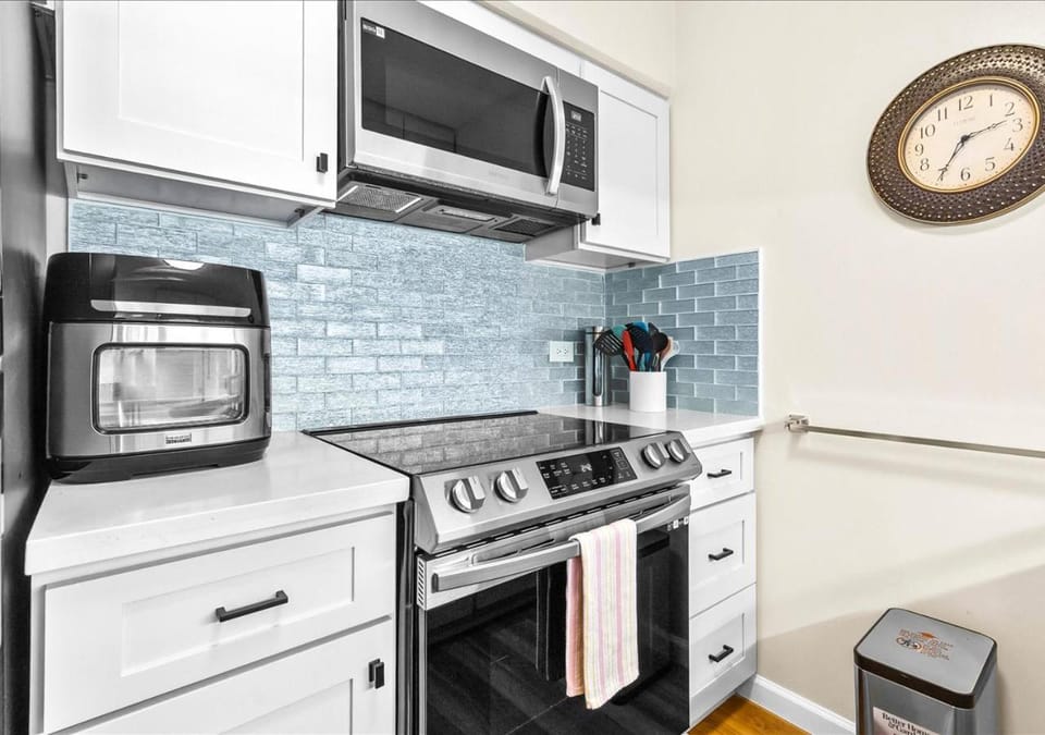 Kitchen or kitchenette, oven, stove, toaster
