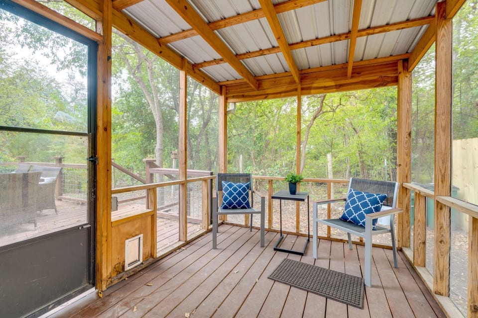 1 Mi to Campus! Creekside Austin Home w/ Game Room House in Austin