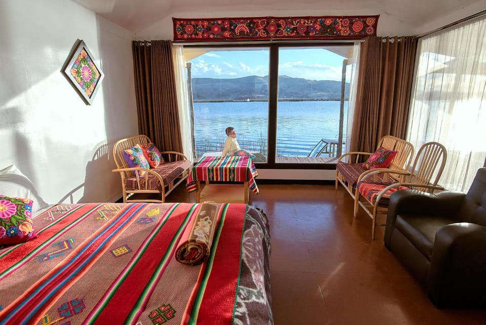 Bed, Lake view