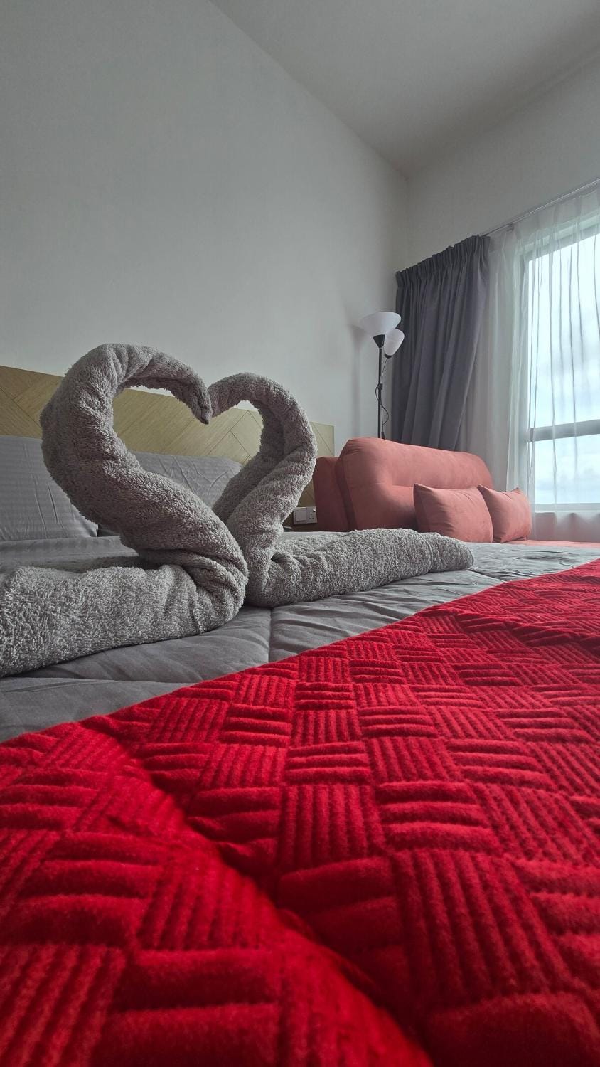 The Family Empire - H Elite Tunjong Apartment in Malaysia