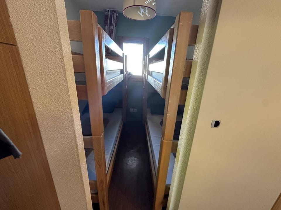 Appartement skis aux pieds avec balcon et WIFI pour 6 personnes à Plagne Soleil - FR-1-351-275 Apartment in Mâcot-la-Plagne