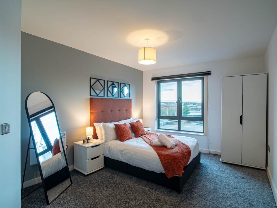 Bed, Photo of the whole room, Bedroom, wardrobe