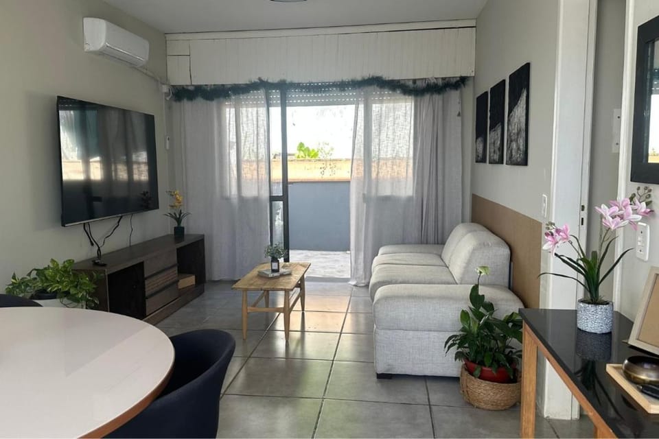 Casa con garage, cerca de free shop restaurante Apartment in State of Rio Grande do Sul