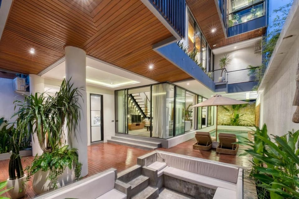 Modern 4BR Industrial - Tropical Escape in Umalas Villa in North Kuta
