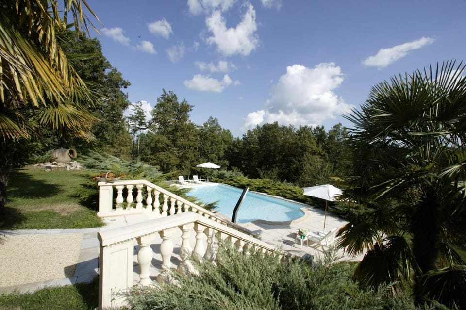 Gîtes de La Palombière House in Occitanie