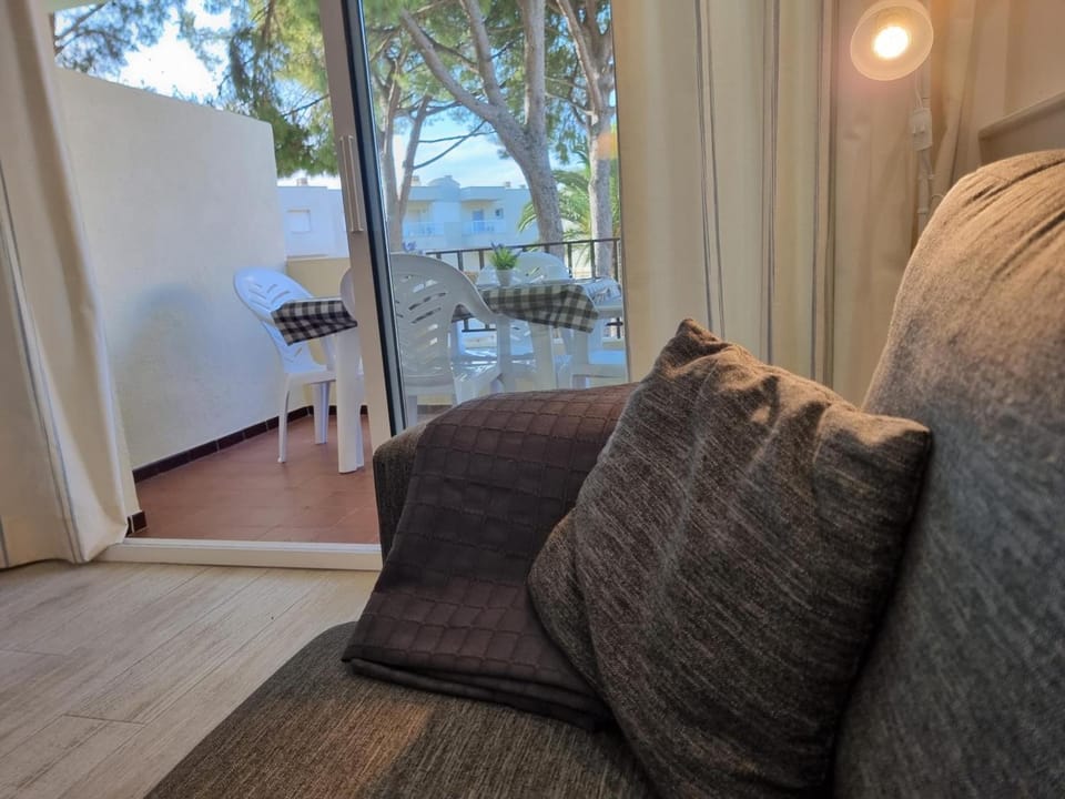 Encantador apartamento de 2 habitaciones en L'Escala con terraza privada - HISP-236-26 Apartment in L'Escala