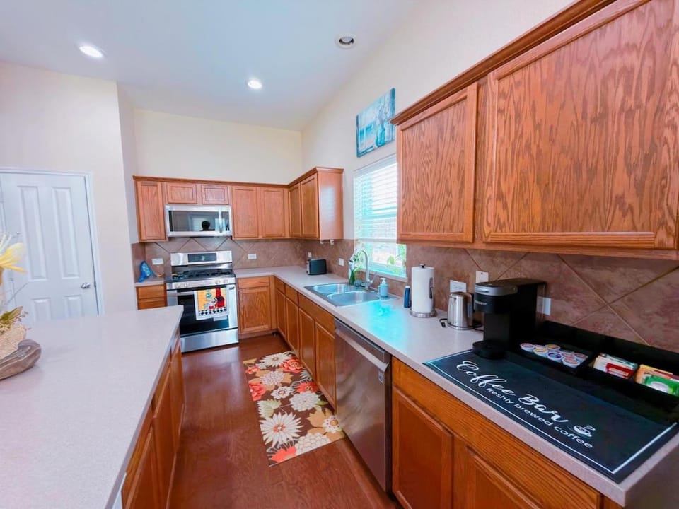 20 percent off March-Spacious Home-5BR Sleep 12-Near Dallas - ATT Stadium House in Grand Prairie