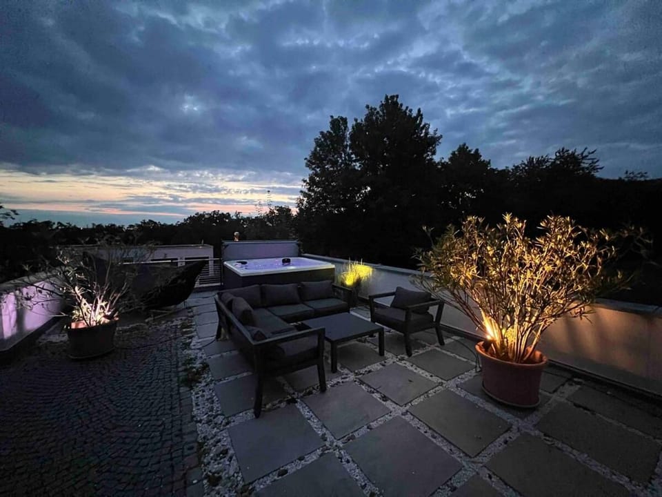Zeitlberg Panoramawohnung mit PRIVAT SPA Apartment in Regensburg