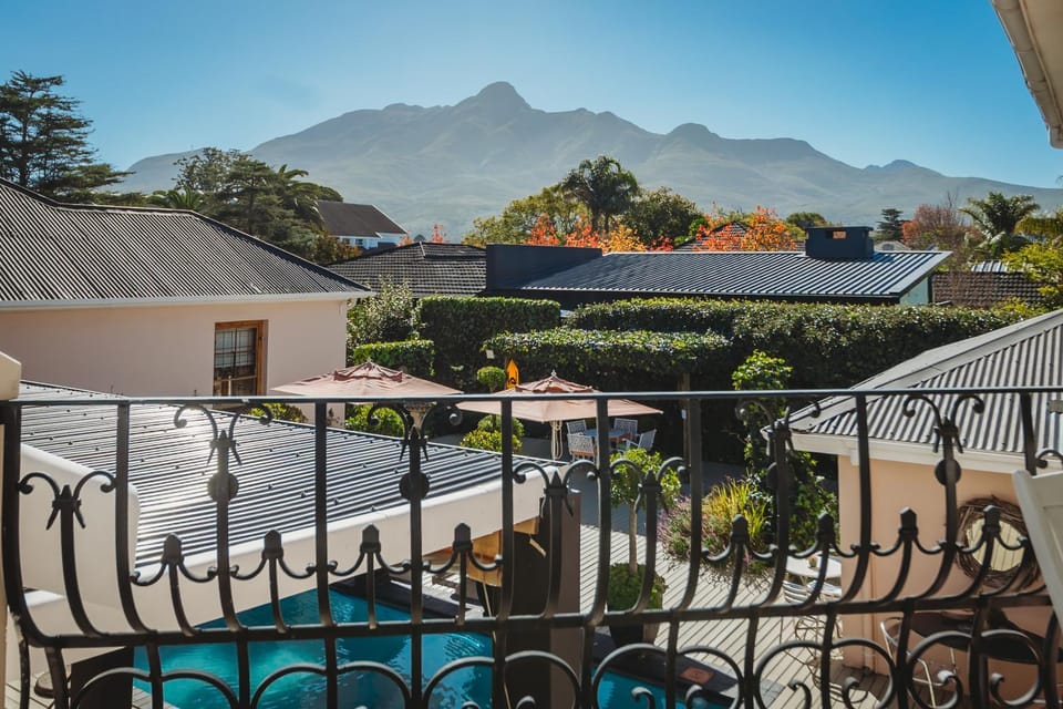 Patio, Balcony/Terrace, Balcony/Terrace, Mountain view