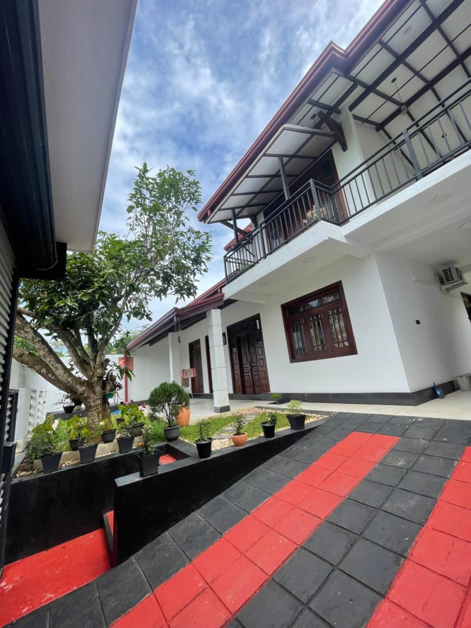Chanu Villa Villa in Hikkaduwa