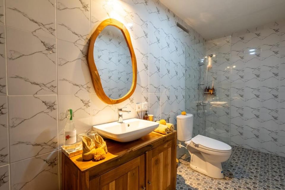 Chiara Home - 15 mins to Berawa beach House in North Kuta