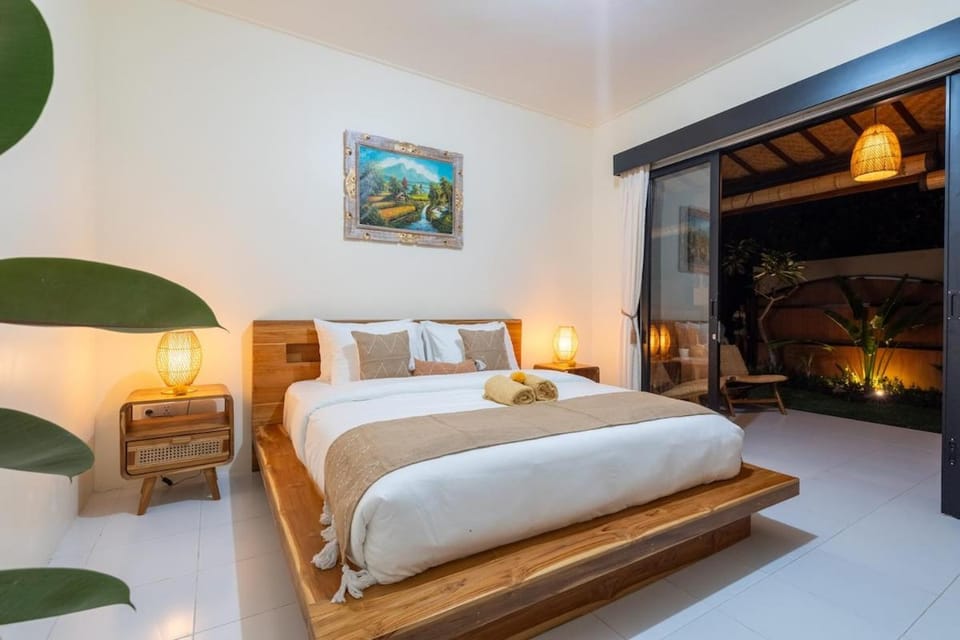 Chiara Home - 15 mins to Berawa beach House in North Kuta
