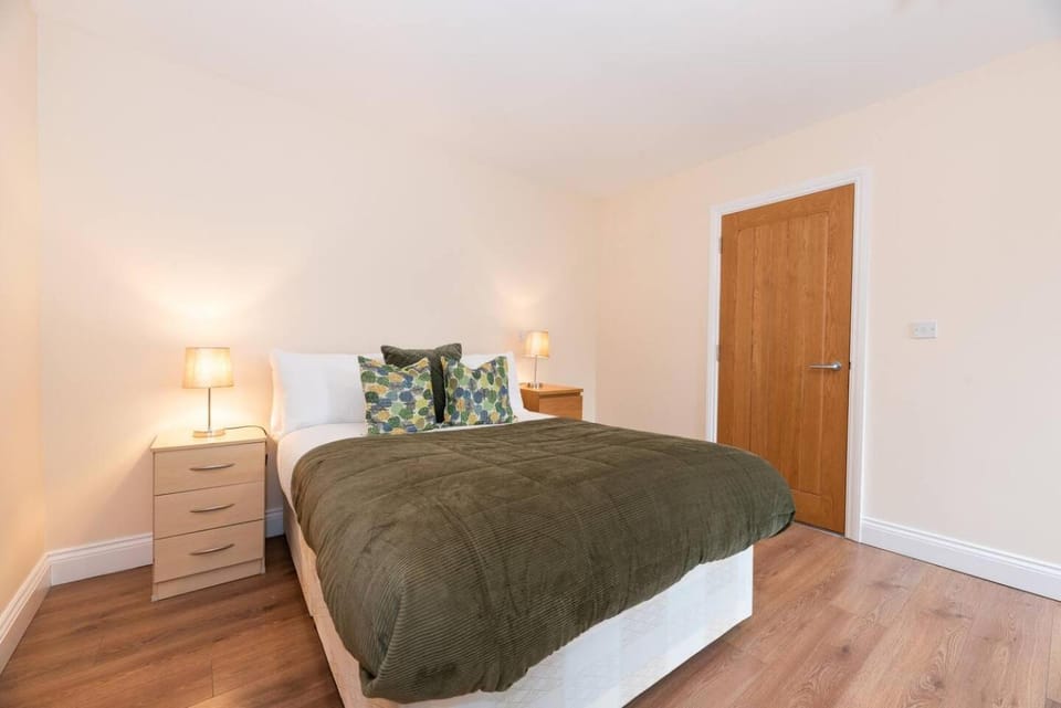 Bed, Other, Photo of the whole room, Bedroom