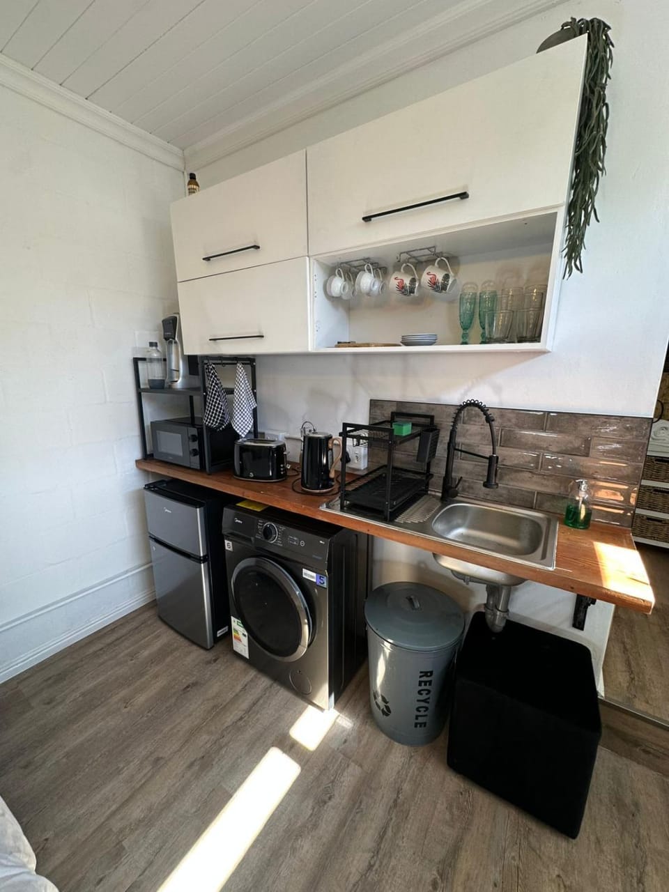 Coffee/tea facilities, Kitchen or kitchenette, toaster, washing machine