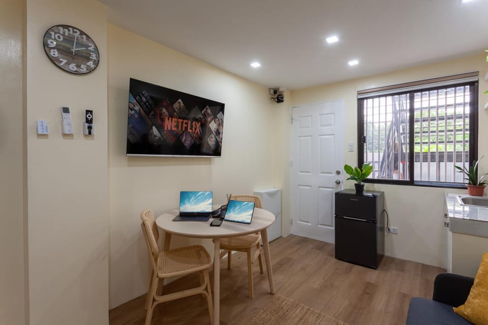 TV and multimedia, Kitchen or kitchenette, Dining area