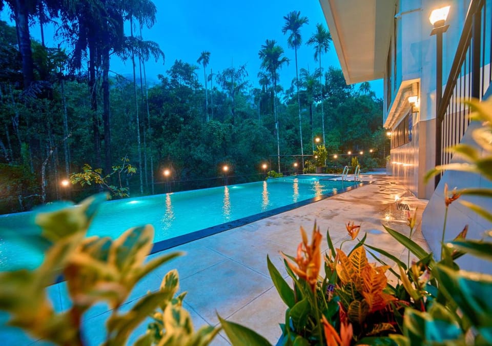 Pool view, Swimming pool, Swimming pool
