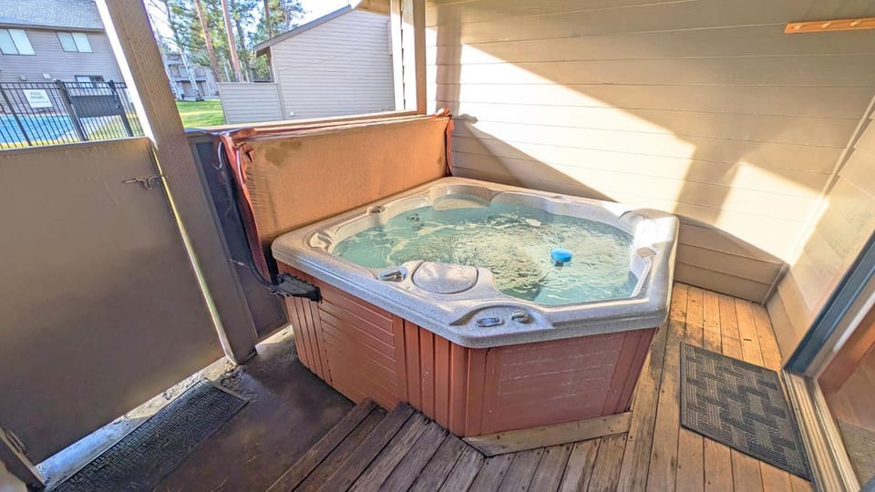 Fairway Village 8 condo Apartment in Sunriver