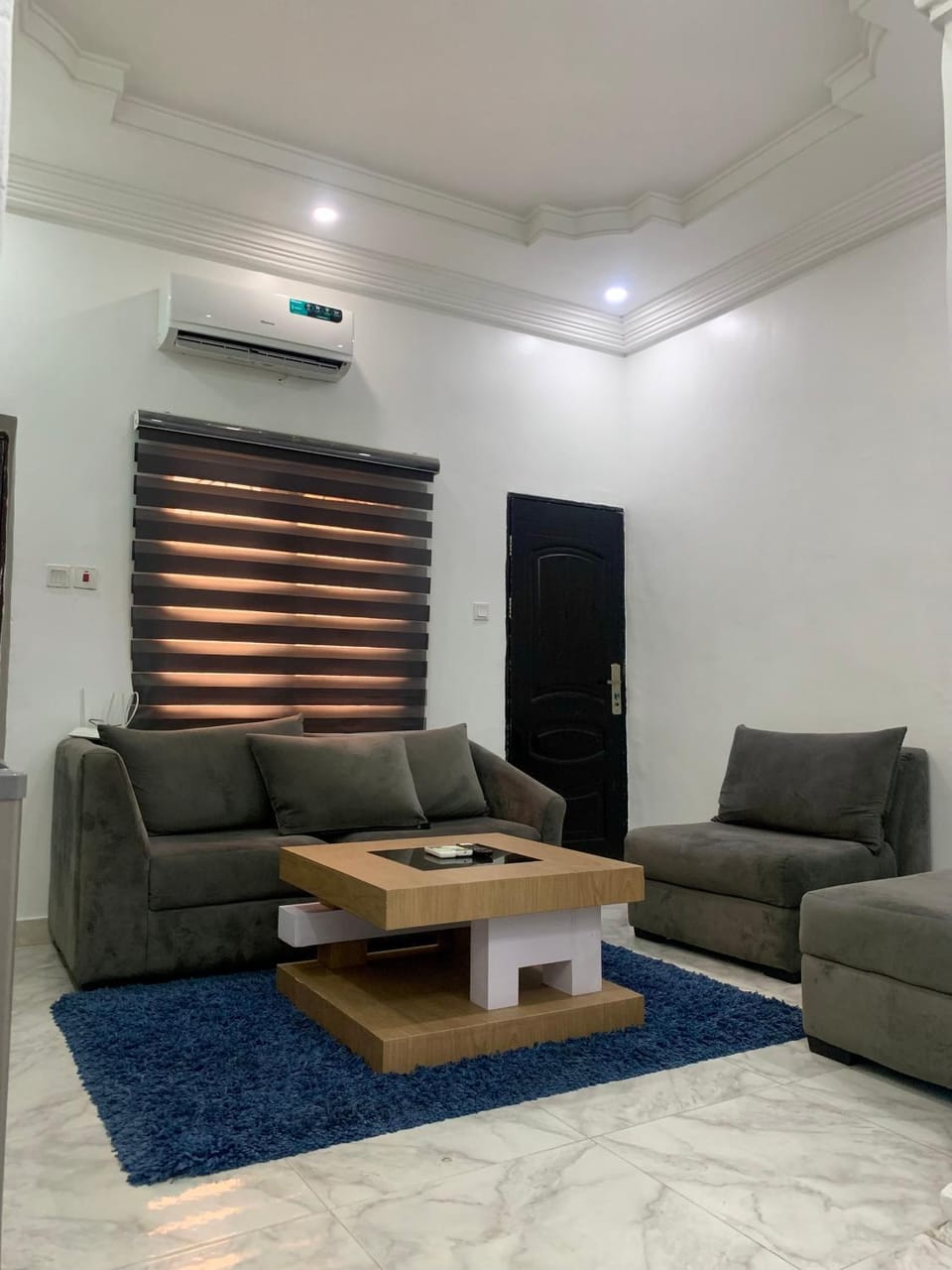 Living room, Seating area, air conditioner