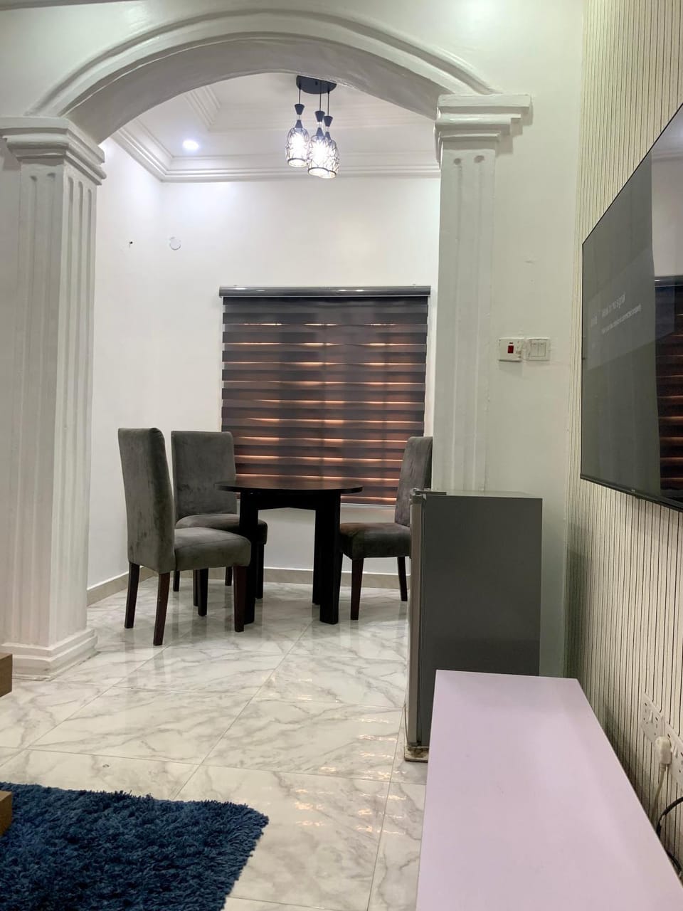 Living room, Seating area, Dining area