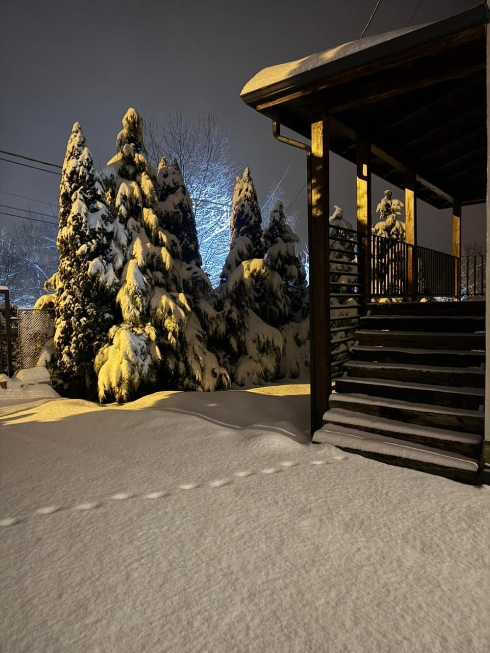 Property building, Quiet street view
