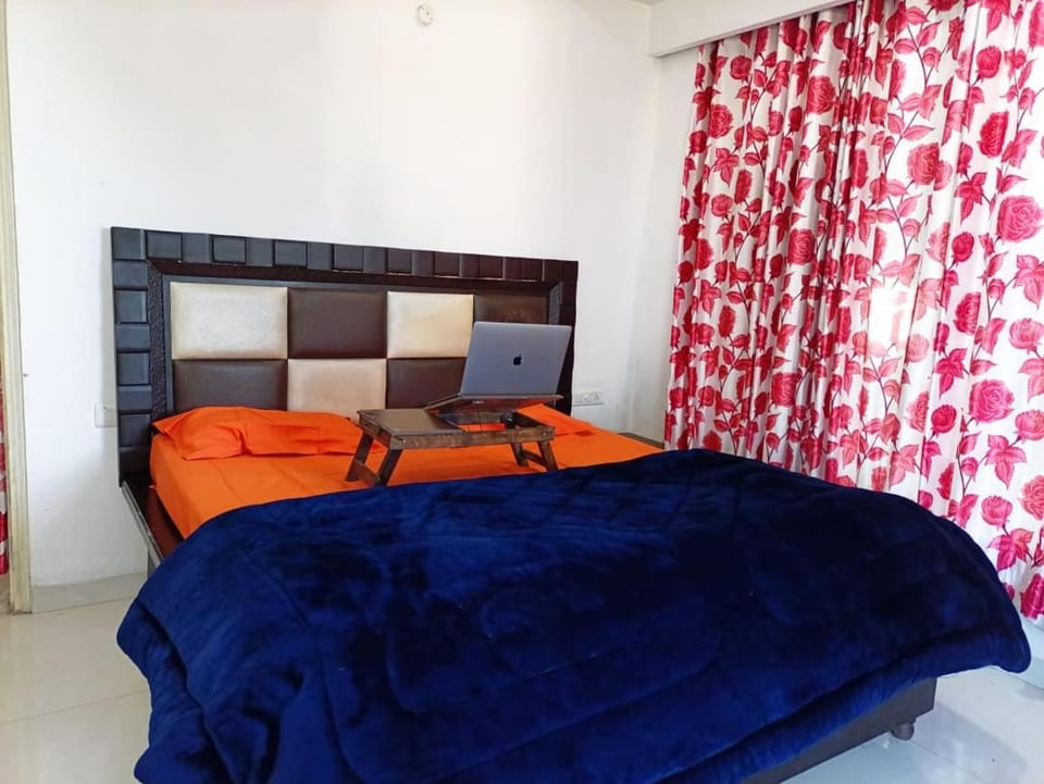 Bonfire, Barbecue, Snow, Private 2BHK Barog near Solan Apartment in Himachal Pradesh