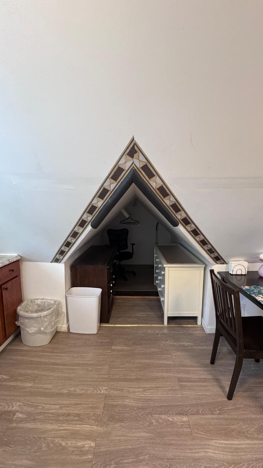 Loft Private Studio -- Washer and Dryer -- Near Boston Transit Apartment in Malden