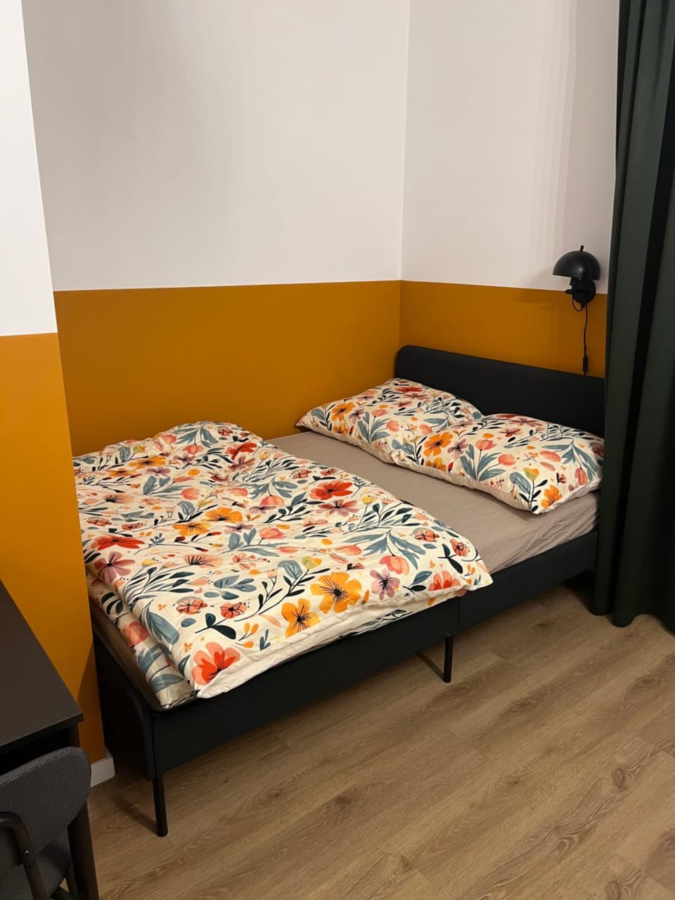 Bed, Photo of the whole room