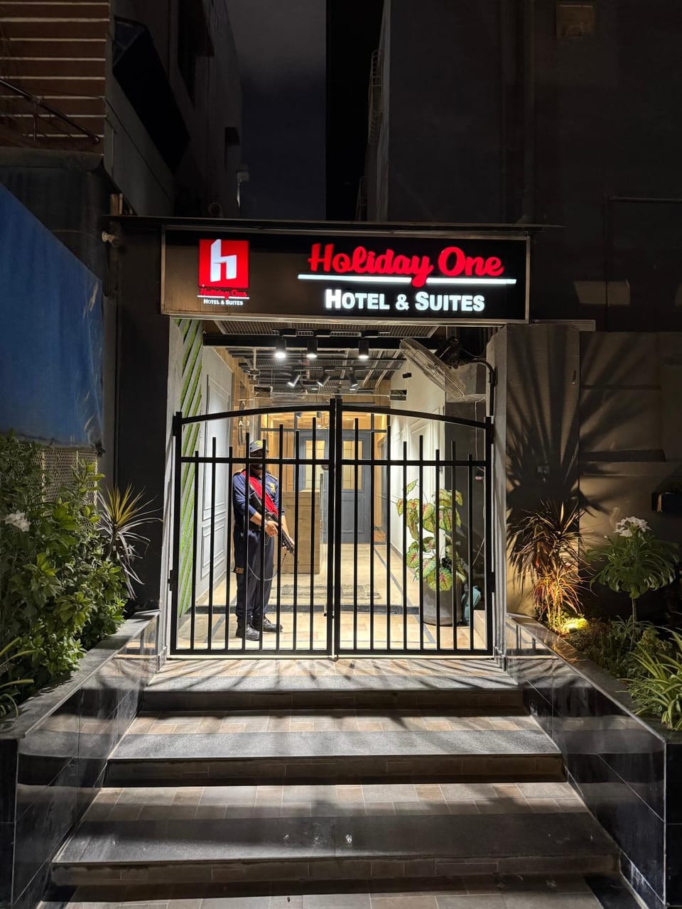 Holiday One Hotel & Suites - Gulshan-3 Bed and Breakfast in Karachi