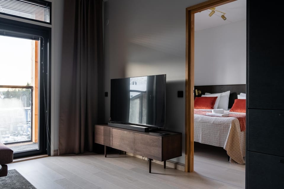 TV and multimedia, Living room, heating, internet
