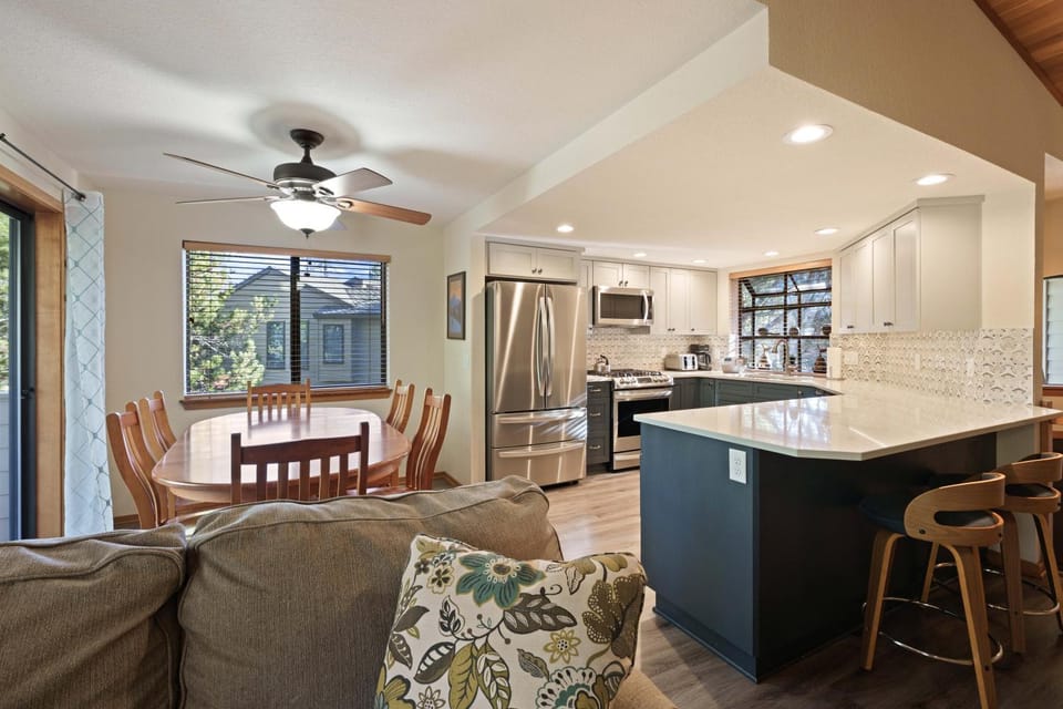 Fairway Village 25 House in Sunriver