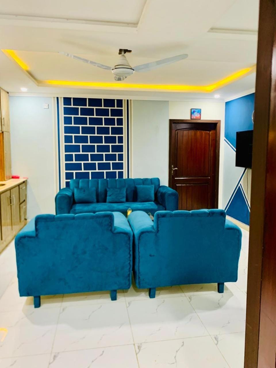 TV and multimedia, Living room, Seating area