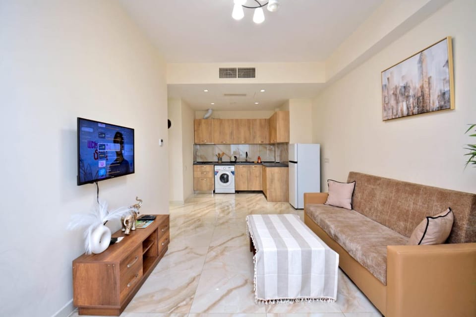 TV and multimedia, Kitchen or kitchenette, Living room, Seating area, Dining area, oven