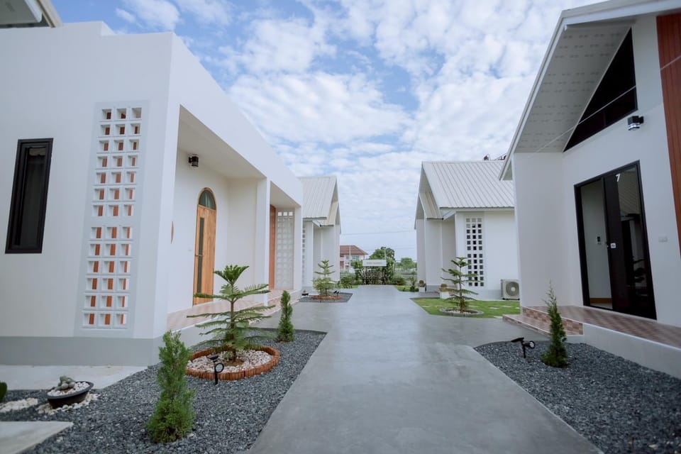 KOKO garden resort โกโก้ การ์เด้น รีสอร์ท Resort in Laos