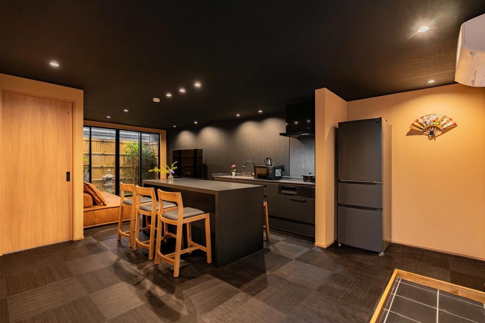 難波站走路8分鐘包棟別墅 絕佳地理位置 最大16人 Villa in Shizuoka Prefecture
